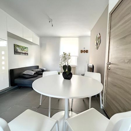 Albert 20 Brussels-Charleroi-Airport Экстерьер фото