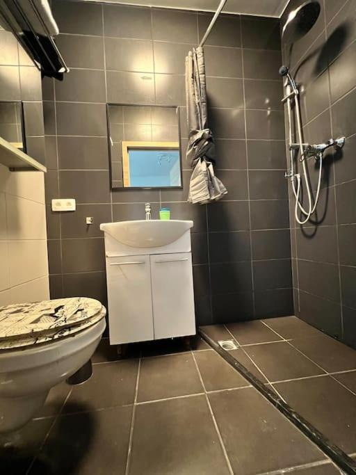 Albert 20 Brussels-Charleroi-Airport Экстерьер фото