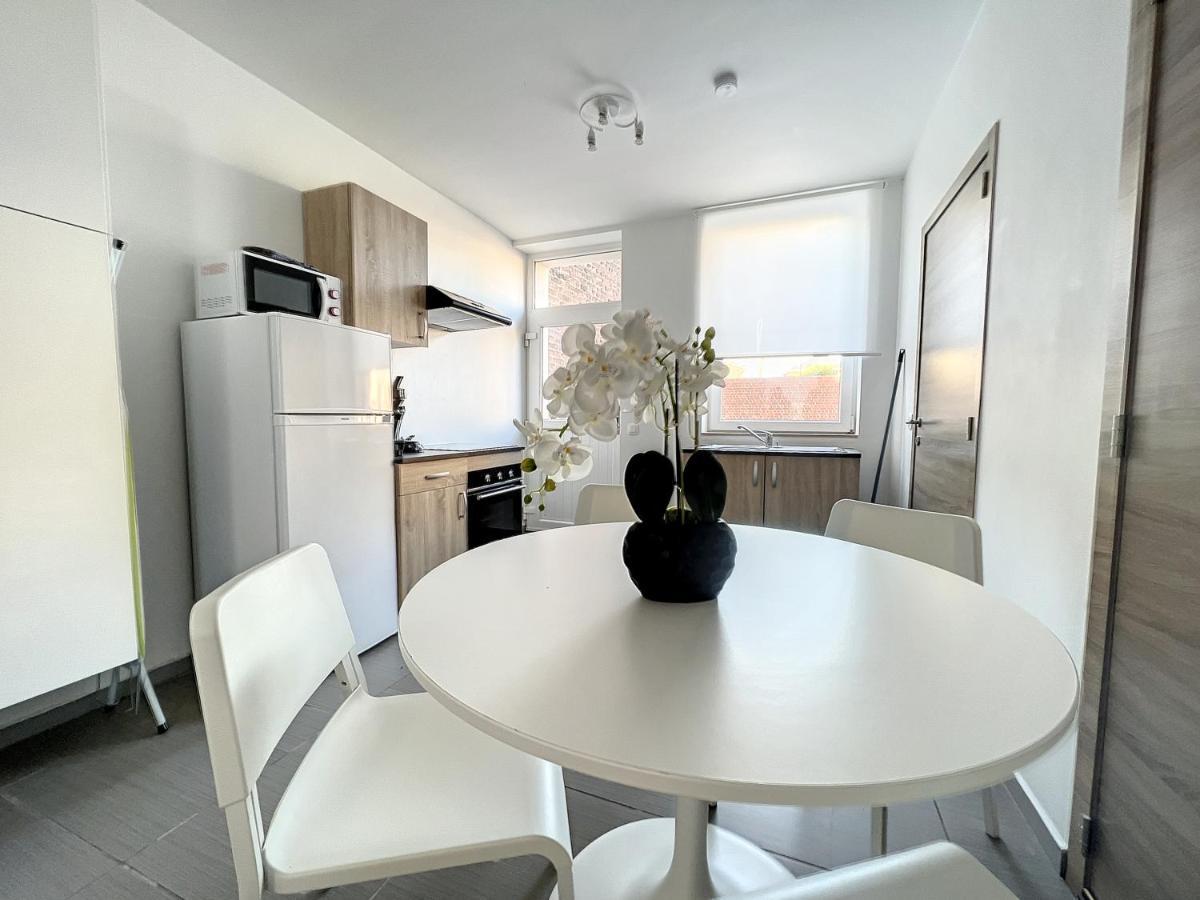 Albert 20 Brussels-Charleroi-Airport Экстерьер фото